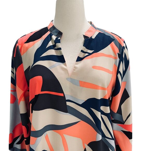Vince Camuto Tropical Print Blouse Size M Boho Resortwear Workwear Trending - Picture 6 of 11